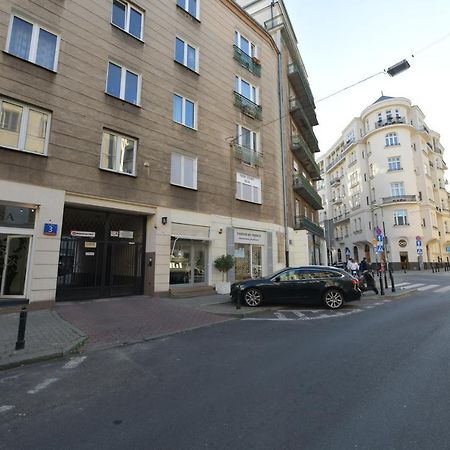 Wilcza 3 - Apartament Dla 4 Osob - 260M Do Ambasady Usa - Duzy Balkon Od Strony Dziedzinca - Wifi - Good Apartments Warsaw Luaran gambar