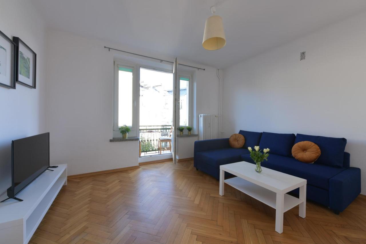 Wilcza 3 - Apartament Dla 4 Osob - 260M Do Ambasady Usa - Duzy Balkon Od Strony Dziedzinca - Wifi - Good Apartments Warsaw Luaran gambar